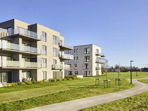 Hof ter Walle: de THERMA Duo lucht-waterwarmtepompen waren een logische keuze voor Hof ter Walle. Deze compacte modellen, met geïntegreerd buffervat van 190 liter, zijn namelijk ideaal voor appartementen. 