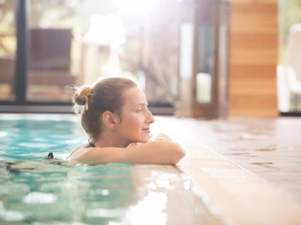 Verbruik van een warmtepomp voor je zwembad: zuinig genieten 